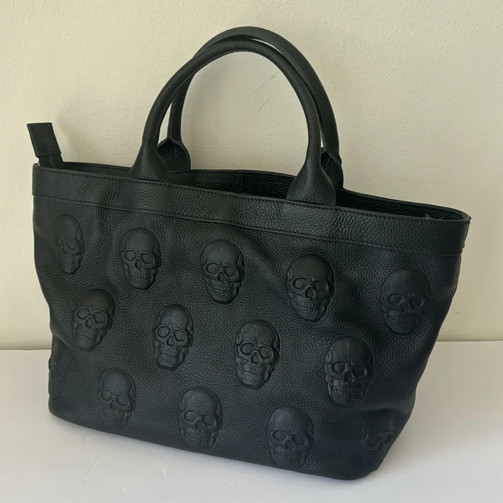 IO PELLE Black Made In Italy Leather Skull Satchel Black Med